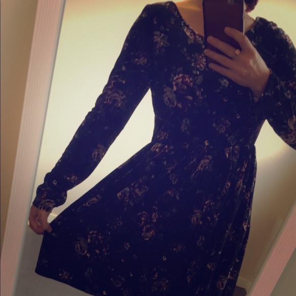Classic flower print, velour dress - Picture 1 of 2